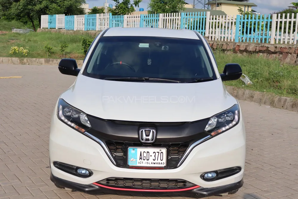 Honda Vezel 2014 for Sale in Islamabad Image-1