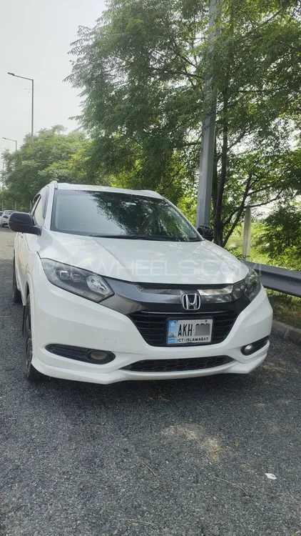 Honda Vezel 2015 for Sale in Lahore Image-1
