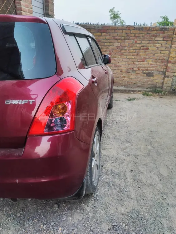Suzuki Swift 2010 for Sale in Peshawar Image-1