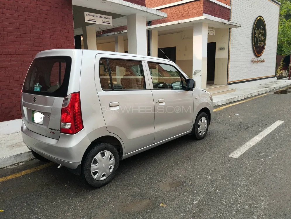 Suzuki Wagon R 2017 for Sale in Lahore Image-1