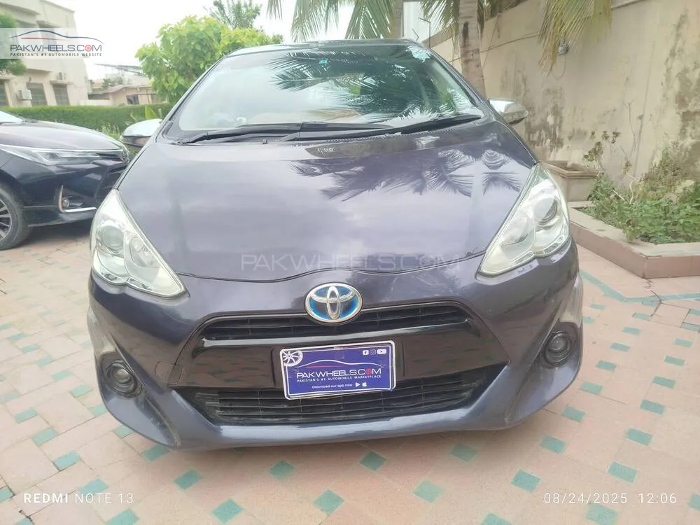 Toyota Aqua 2015 for Sale in Karachi Image-1