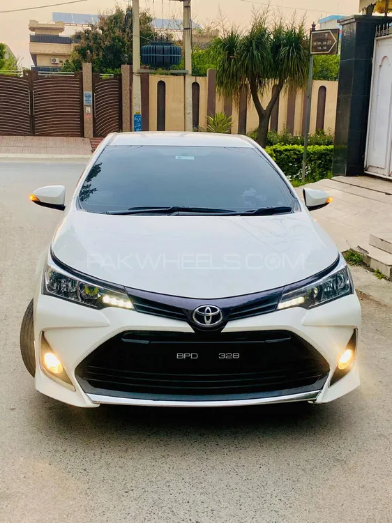 Toyota Corolla 2018 for Sale in Peshawar Image-1