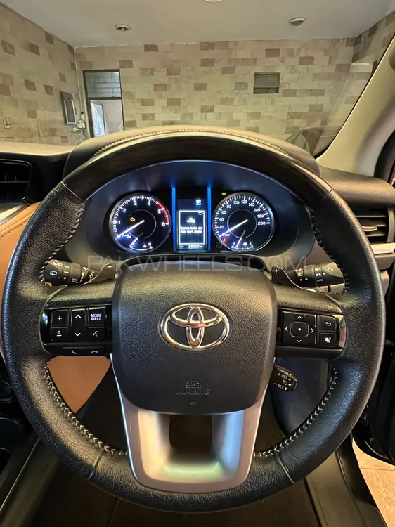 ٹویوٹا فورچیونر 2022 for Sale in لاہور ٹویوٹا فورچیونر 2022 for Sale in لاہور Image-5