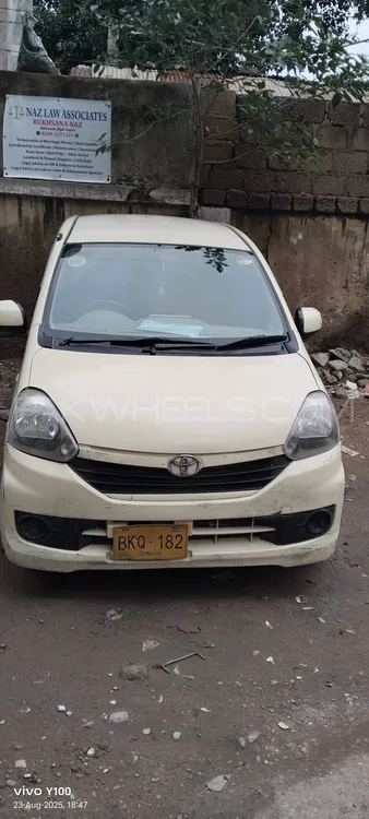 Toyota Pixis Epoch 2014 for Sale in Karachi Image-1