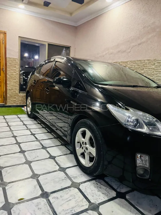 Toyota Prius 2010 for Sale in Abbottabad Image-1