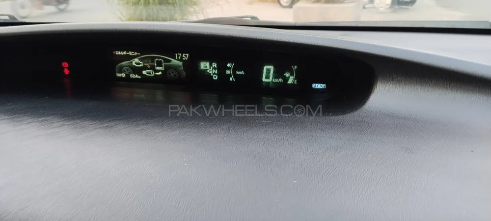 Toyota Prius 2012 for Sale in Faisalabad Image-1