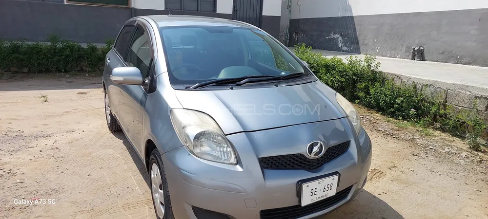 Toyota Vitz 2008 for Sale in Mardan Image-1