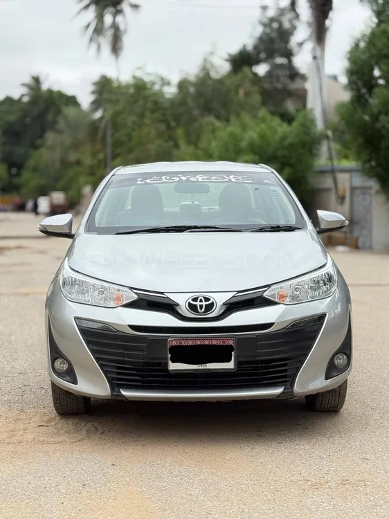 Toyota Yaris Sedan 2021 for Sale in Karachi Image-1