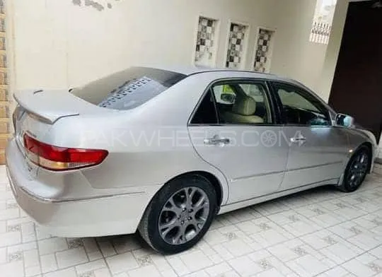 Honda Accord 2005 for Sale in Multan Image-1