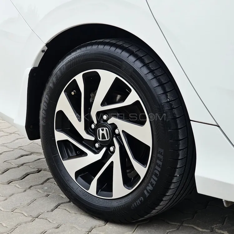 Honda Civic 2017 for Sale in Lahore Honda Civic 2017 for Sale in Lahore Image-7