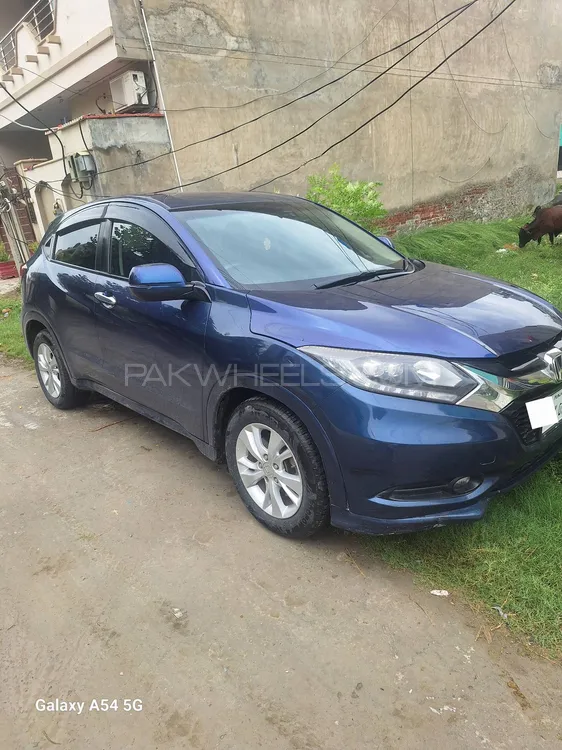 Honda Vezel 2015 for Sale in Lahore Image-1