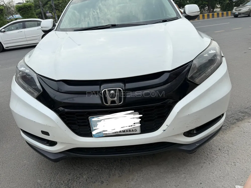 Honda Vezel 2016 for Sale in Lahore Image-1