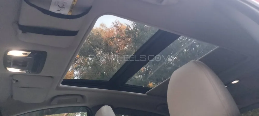 Honda Vezel 2017 for Sale in Islamabad Honda Vezel 2017 for Sale in Islamabad Image-9