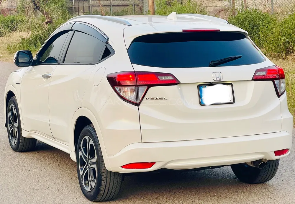 Honda Vezel 2015 for Sale in Islamabad Image-1