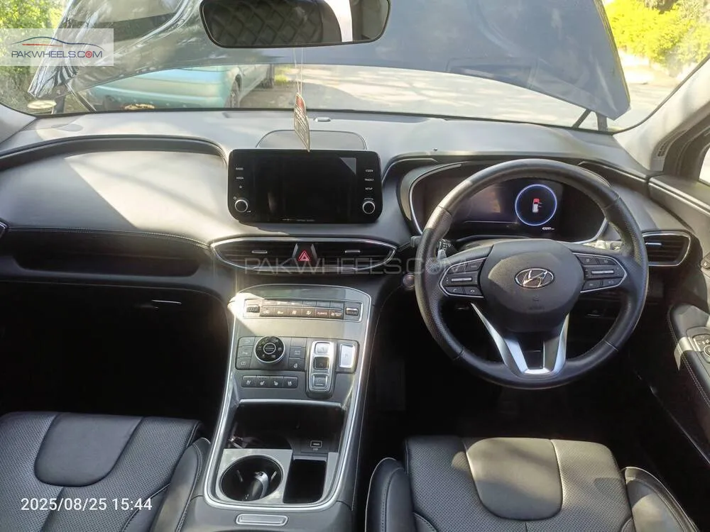 Hyundai Santa Fe 2023 for Sale in Islamabad Hyundai Santa Fe 2023 for Sale in Islamabad Image-10