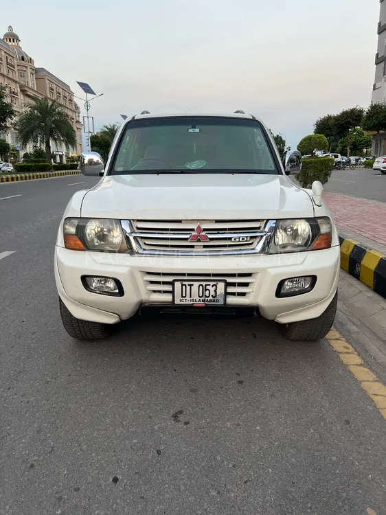Mitsubishi Pajero 1999 for Sale in Islamabad Image-1
