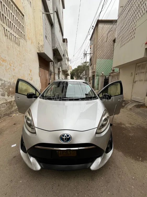 Toyota Aqua 2017 for Sale in Karachi Image-1