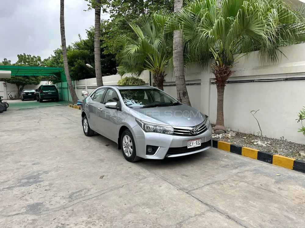 Toyota Corolla 2016 for Sale in Karachi Image-1