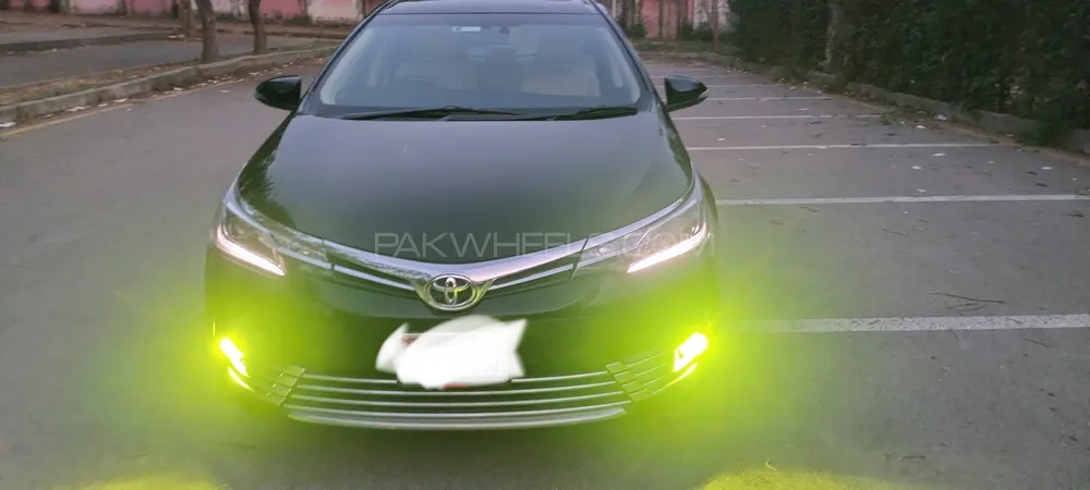 Toyota Corolla 2018 for Sale in Islamabad Image-1