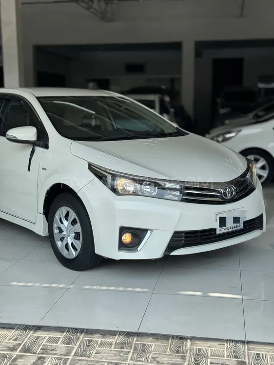 Toyota Corolla 2015 for Sale in Peshawar Image-1