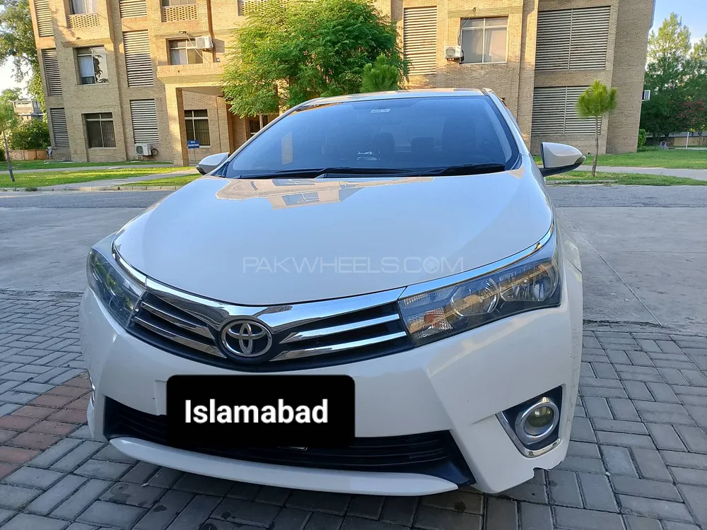 Toyota Corolla 2015 for Sale in Islamabad Image-1