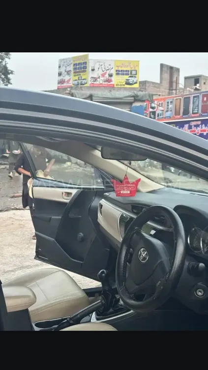 Toyota Corolla 2017 for Sale in Lahore Image-1