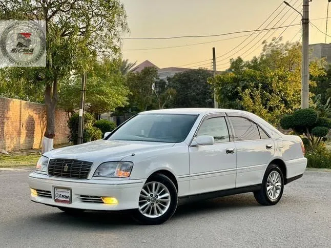 Toyota Crown 2003 for Sale in Lahore Image-1