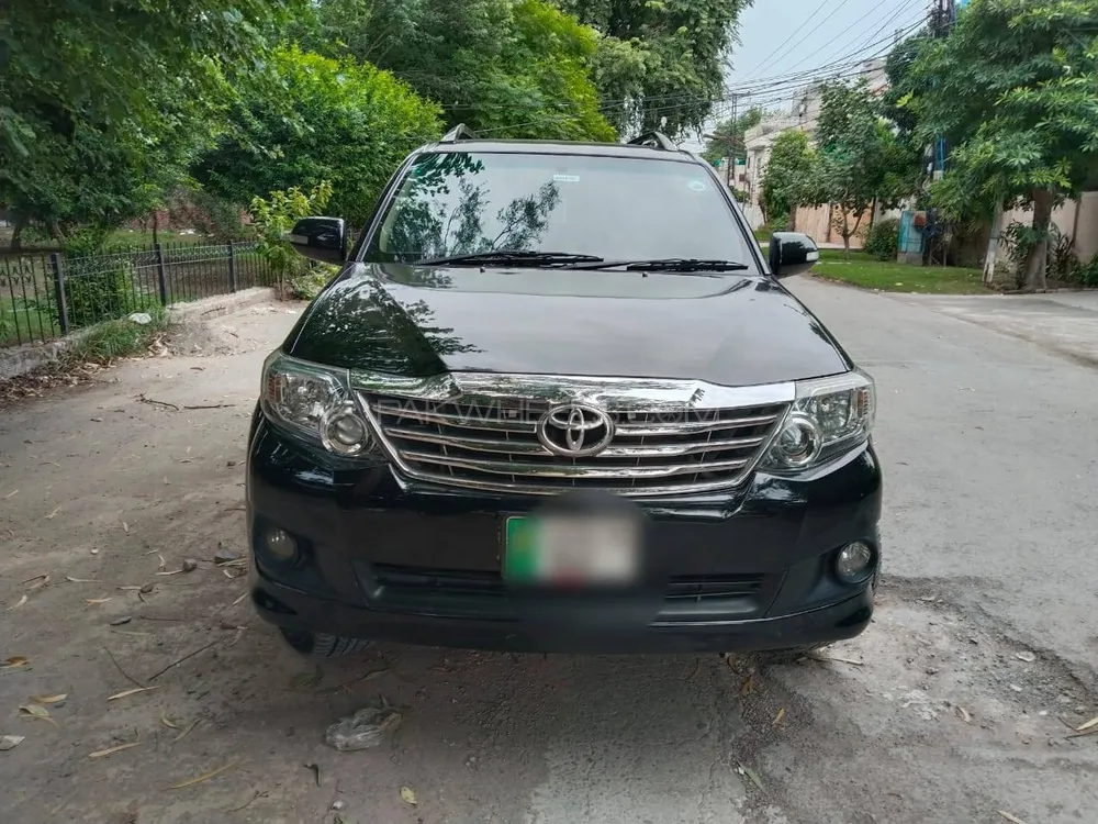 Toyota Fortuner 2013 for Sale in Lahore Image-1