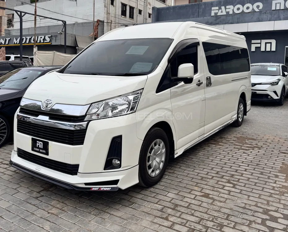 Toyota Hiace 2020 for Sale in Karachi Image-1