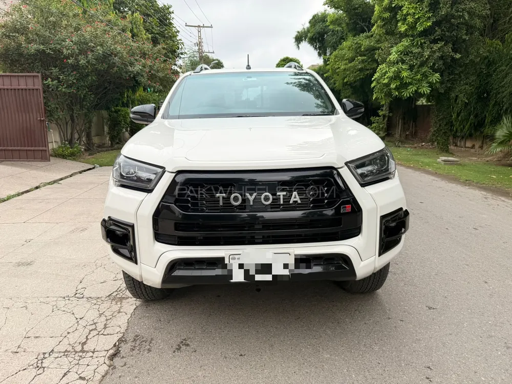 Toyota Hilux 2024 for Sale in Lahore Image-1