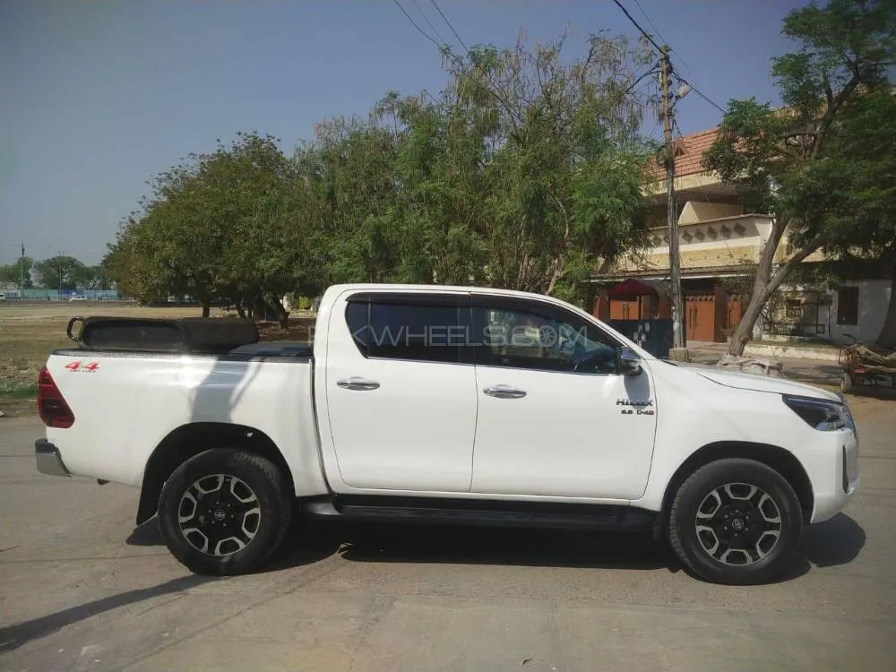 Toyota Hilux 2019 for Sale in Karachi Image-1