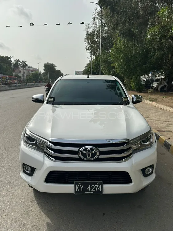 Toyota Hilux 2019 for Sale in Karachi Image-1