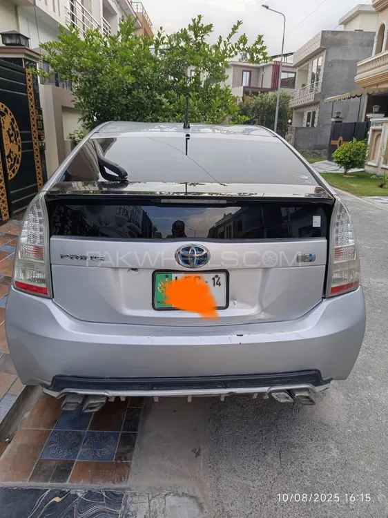 Toyota Prius 2010 for Sale in Lahore Image-1