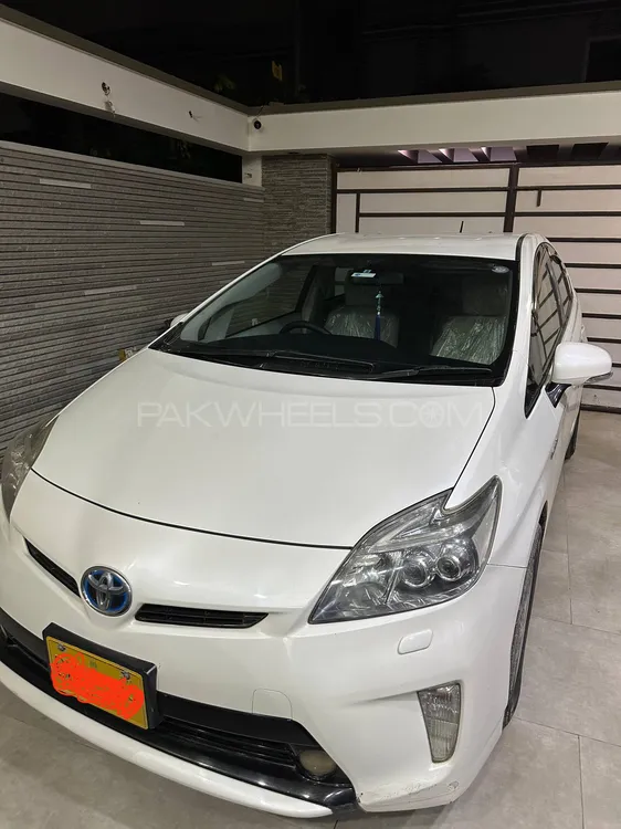 Toyota Prius 2013 for Sale in Karachi Image-1