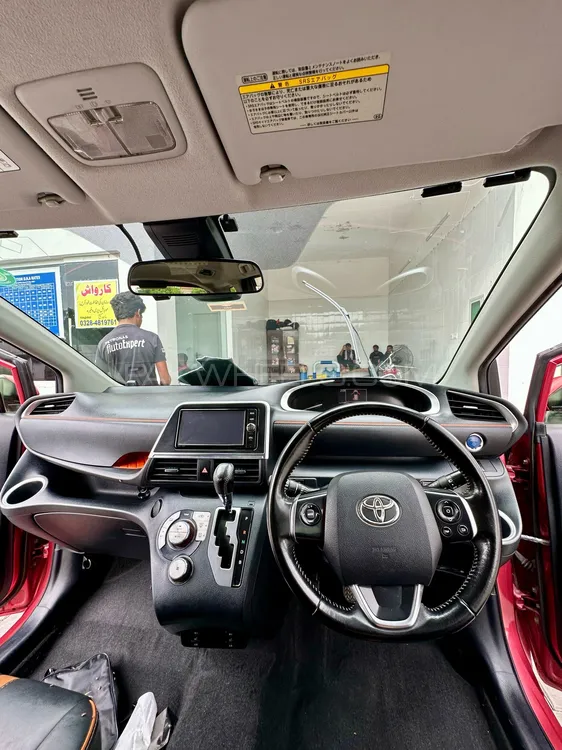 Toyota Sienta 2022 for Sale in Lahore Image-1