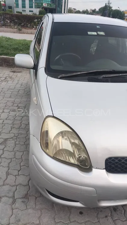 Toyota Vitz 2004 for Sale in Peshawar Image-1