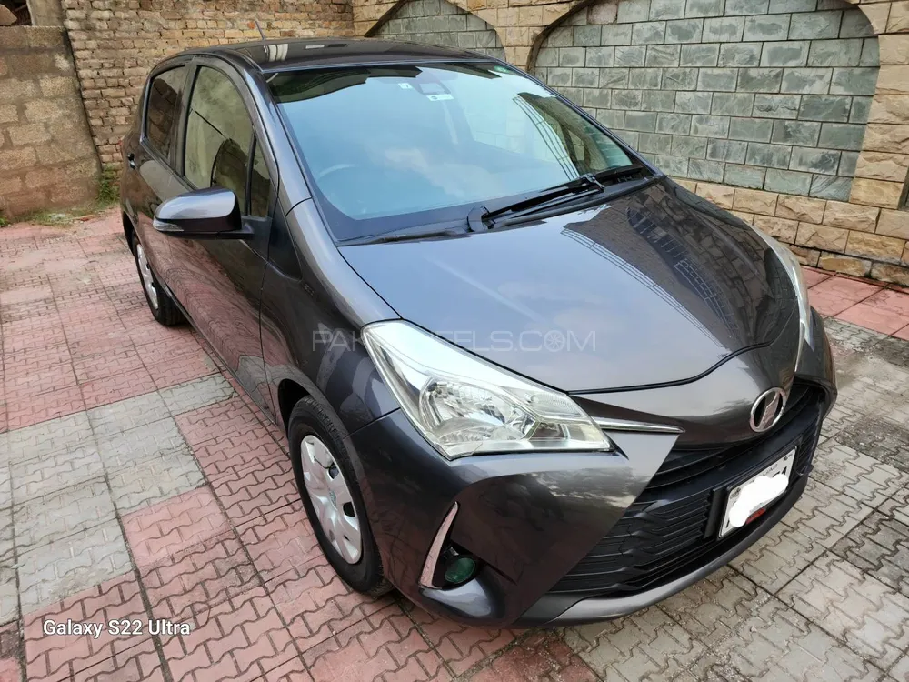 Toyota Vitz 2018 for Sale in Islamabad Image-1