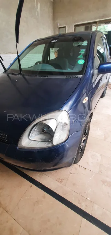 Toyota Vitz 2000 for Sale in Quetta Image-1