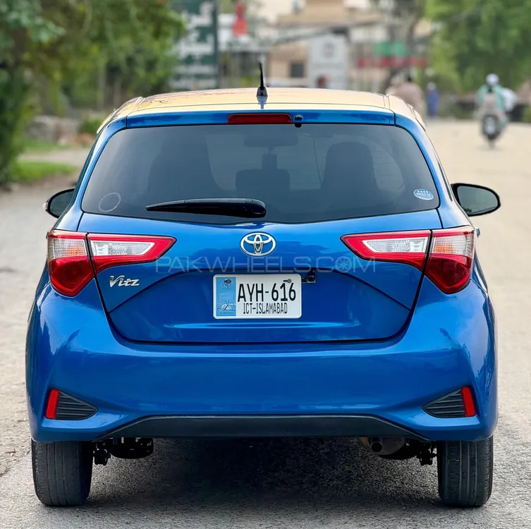 Toyota Vitz 2018 for Sale in Multan Image-1