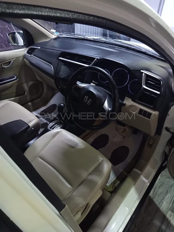 Honda BR-V 2018 for Sale in Rawalpindi Honda BR-V 2018 for Sale in Rawalpindi Image-10