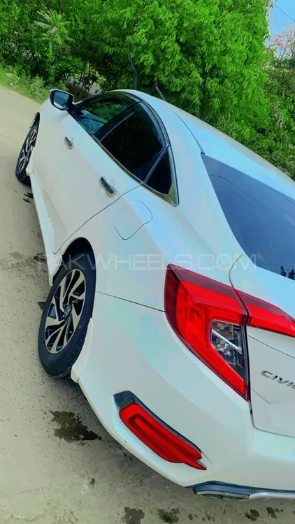 Honda Civic 2018 for Sale in Lahore Image-1