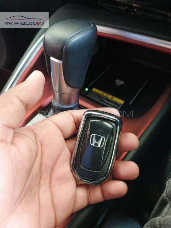 Honda Vezel 2022 for Sale in Lahore Honda Vezel 2022 for Sale in Lahore Image-13