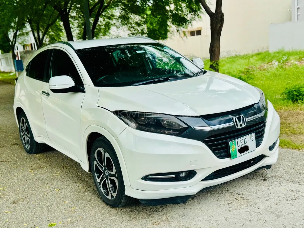 Honda Vezel 2016 for Sale in Lahore Image-1