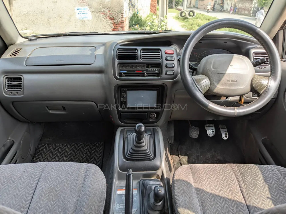 Suzuki Vitara 2001 for Sale in Sheikhupura Image-1