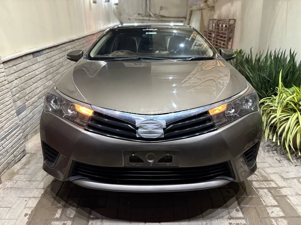Toyota Corolla 2017 for Sale in Karachi Image-1