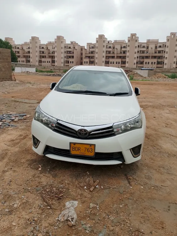 Toyota Corolla 2015 for Sale in Karachi Image-1