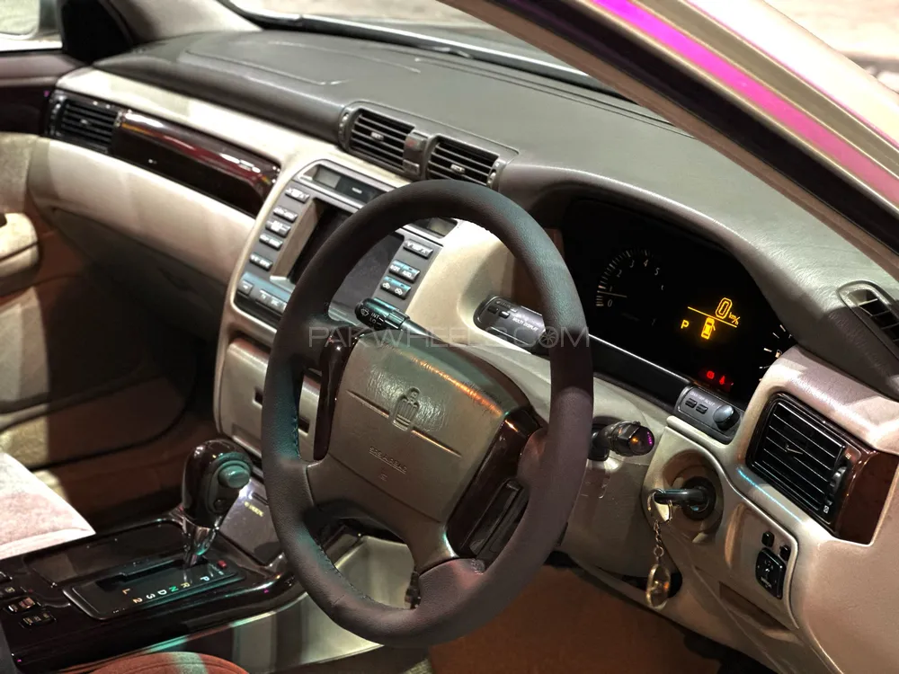 Toyota Crown 1999 for Sale in Islamabad Toyota Crown 1999 for Sale in Islamabad Image-12