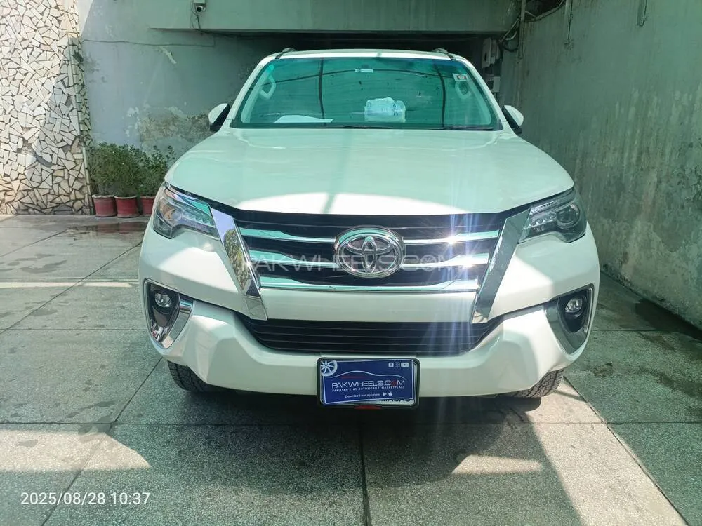 Toyota Fortuner 2019 for Sale in Multan Image-1