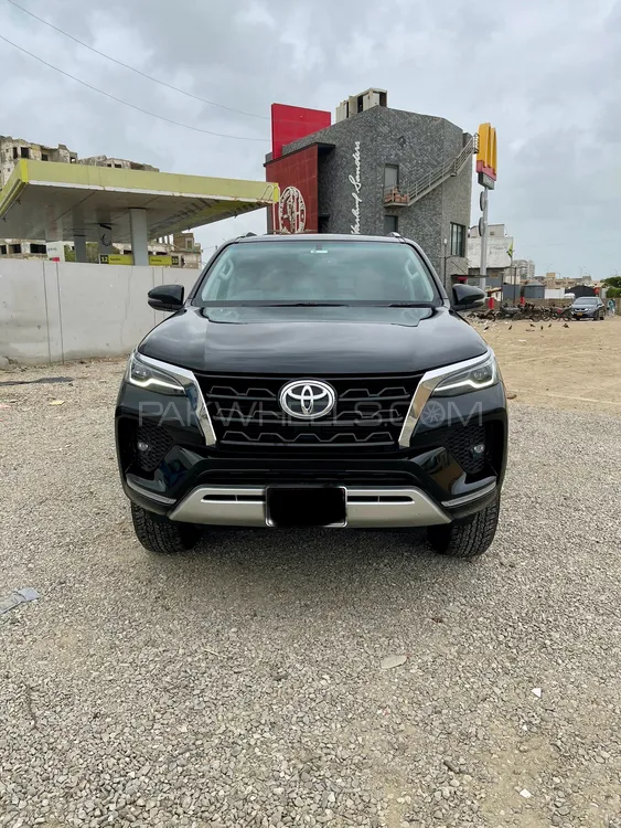 Toyota Fortuner 2021 for Sale in Karachi Image-1