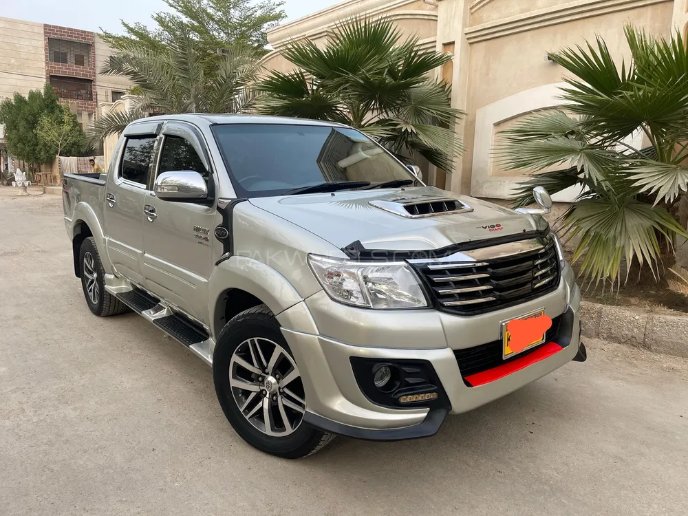 Toyota Hilux 2012 for Sale in Sukkur Image-1